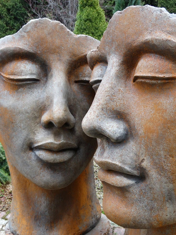 Betonbüsten-Set - Gesicht 'Frau' Und 'Mann' Mit Rosteffekt - Skulpturen - XXL-Produkt